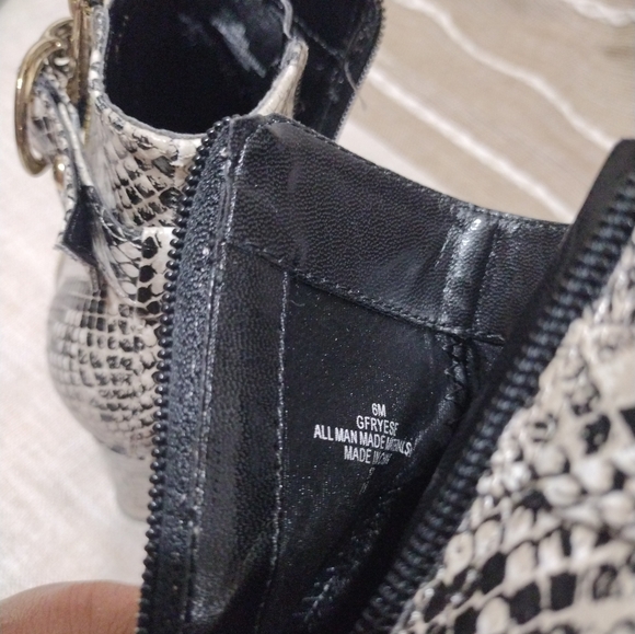 Guess Fryese Snake skin ankle booties - Picture 6 of 9